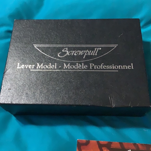 It's a set a wine 🍾  bottle opener - Picture 3 of 3